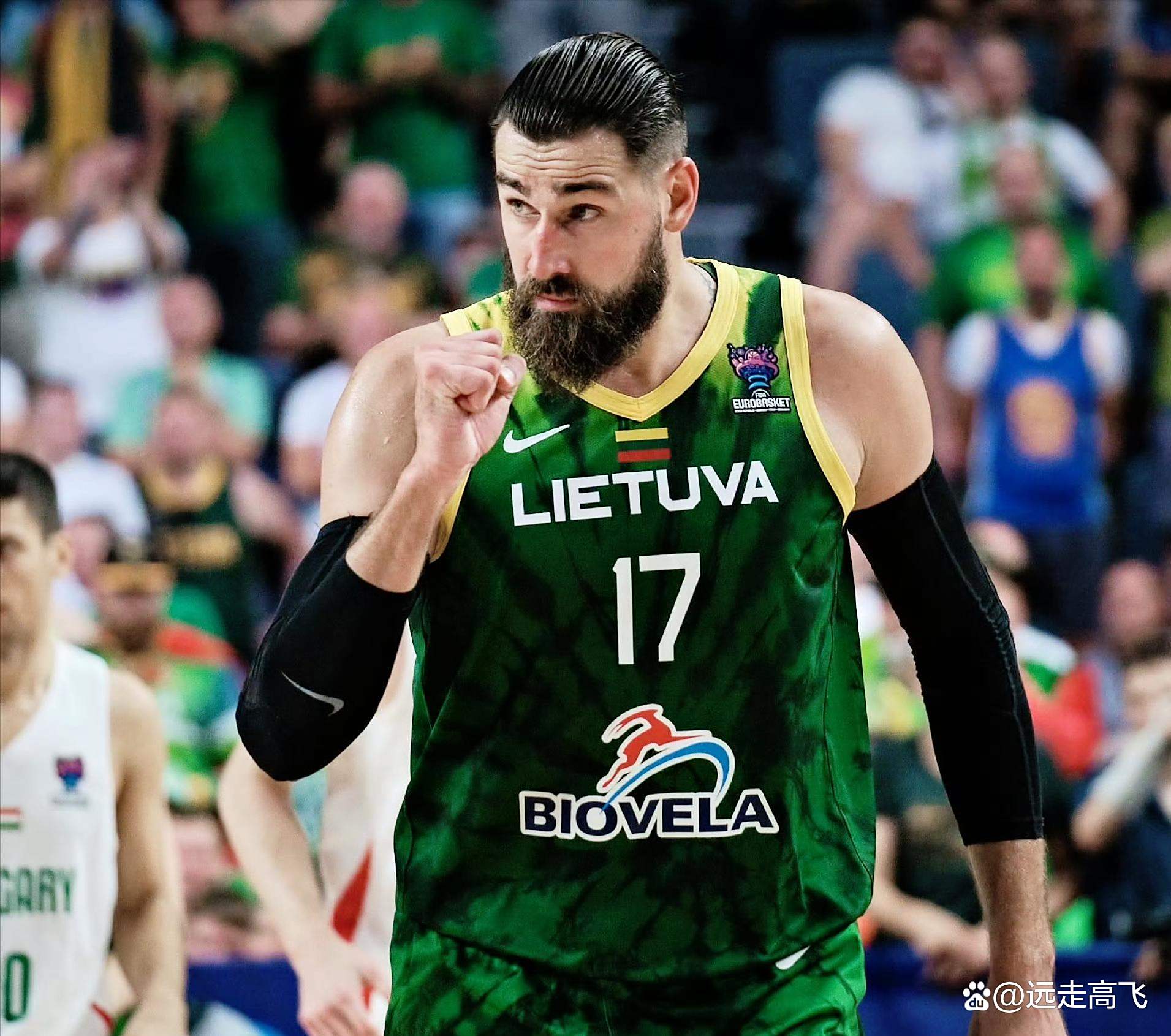 立陶宛男篮险胜德国男篮,福克斯制霸全场 立陶宛男篮险胜德国男篮,福克斯制霸全场