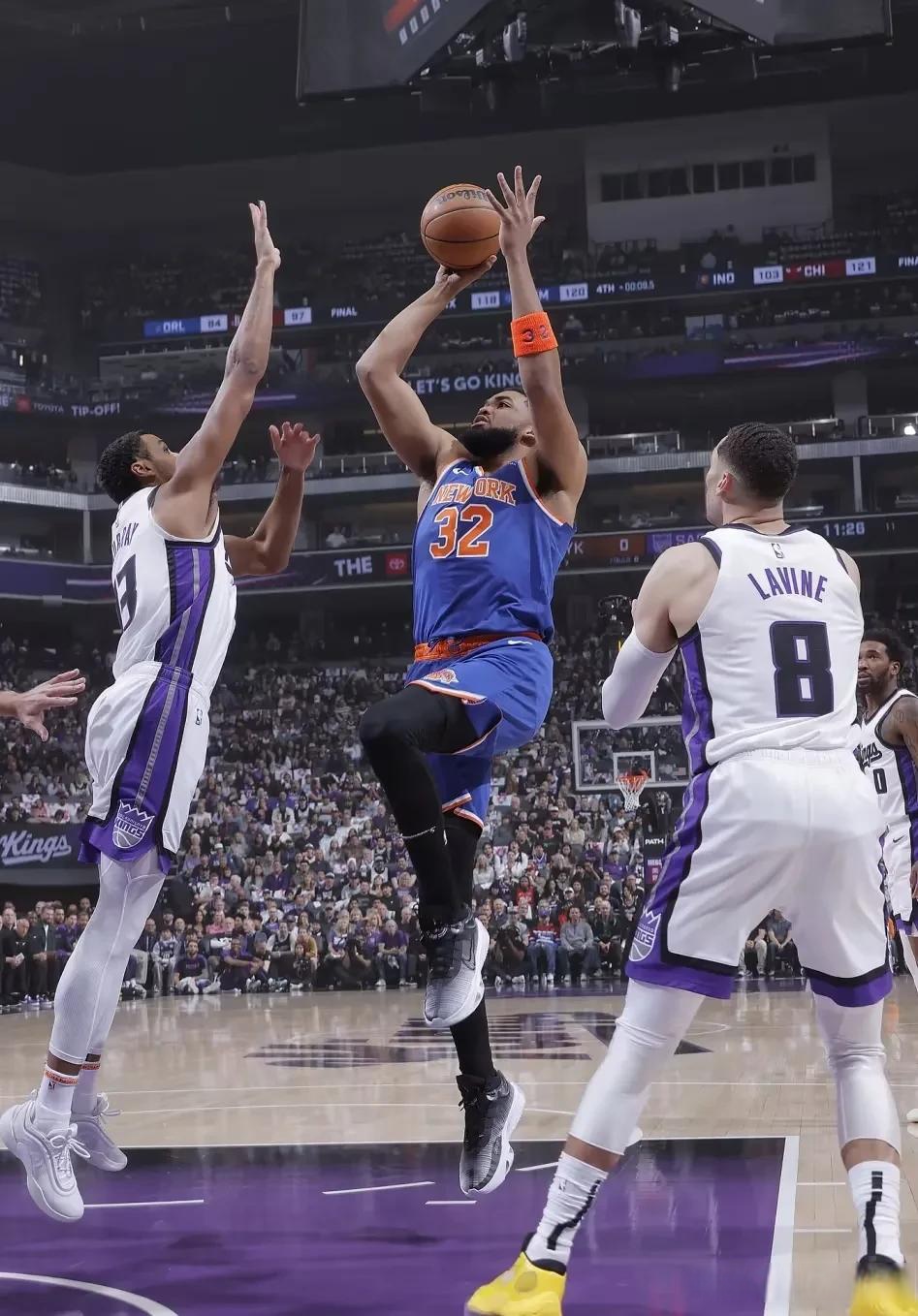 开云体育app-尼克斯绝地反击马刺，布拉德利送出助攻