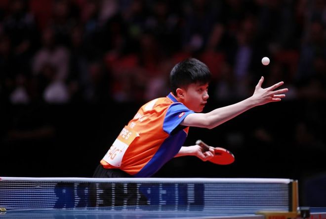 韩国队力克奥地利队，奥恰洛夫统治全场